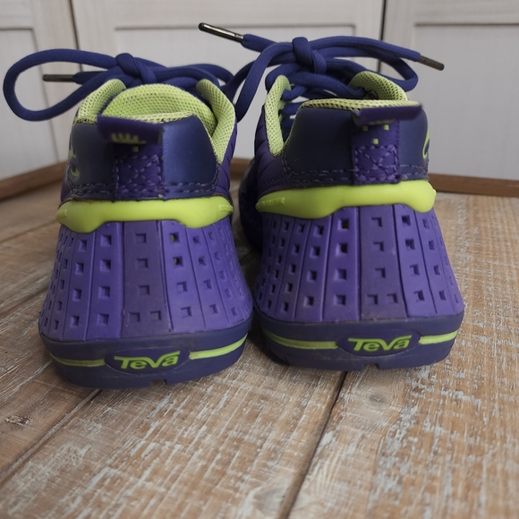 Teva Mountain Games Woman’s Shoe. Size 6 1/2. - Picture 6 of 16